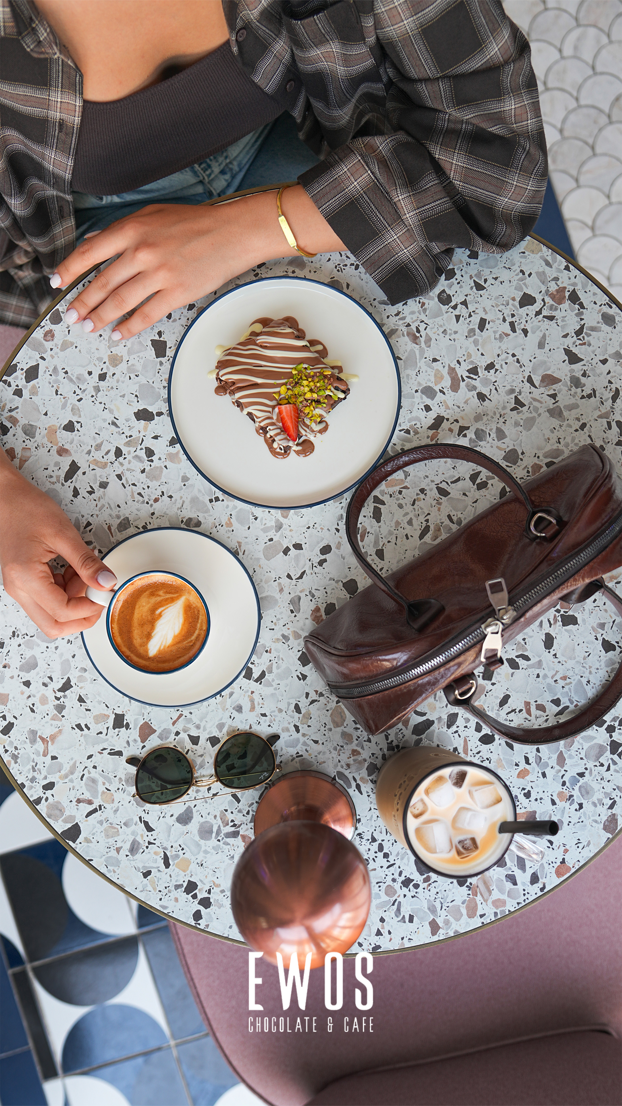 EWOS Chocolate & Cafe masa detayı